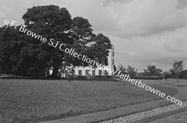 GLIN CASTLE  FROM AVENUE EAST